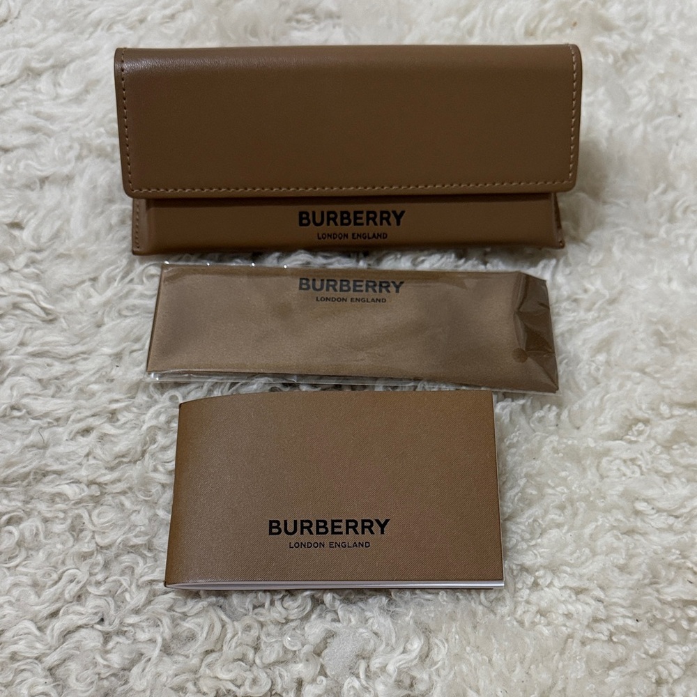New - Burberry Tan/Brown Leather Eyewear Case with Branded Inserts
